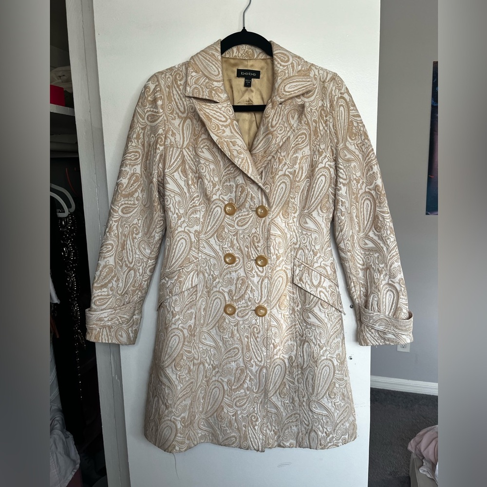 bebe Paisley Trench Coat in Cream and Tan